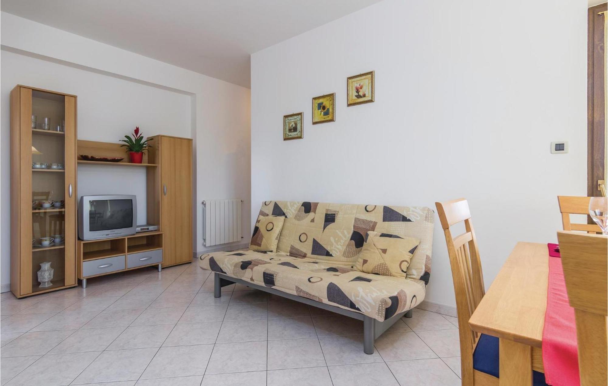 Cozy Apartment In Porec With Wifi Exterior foto