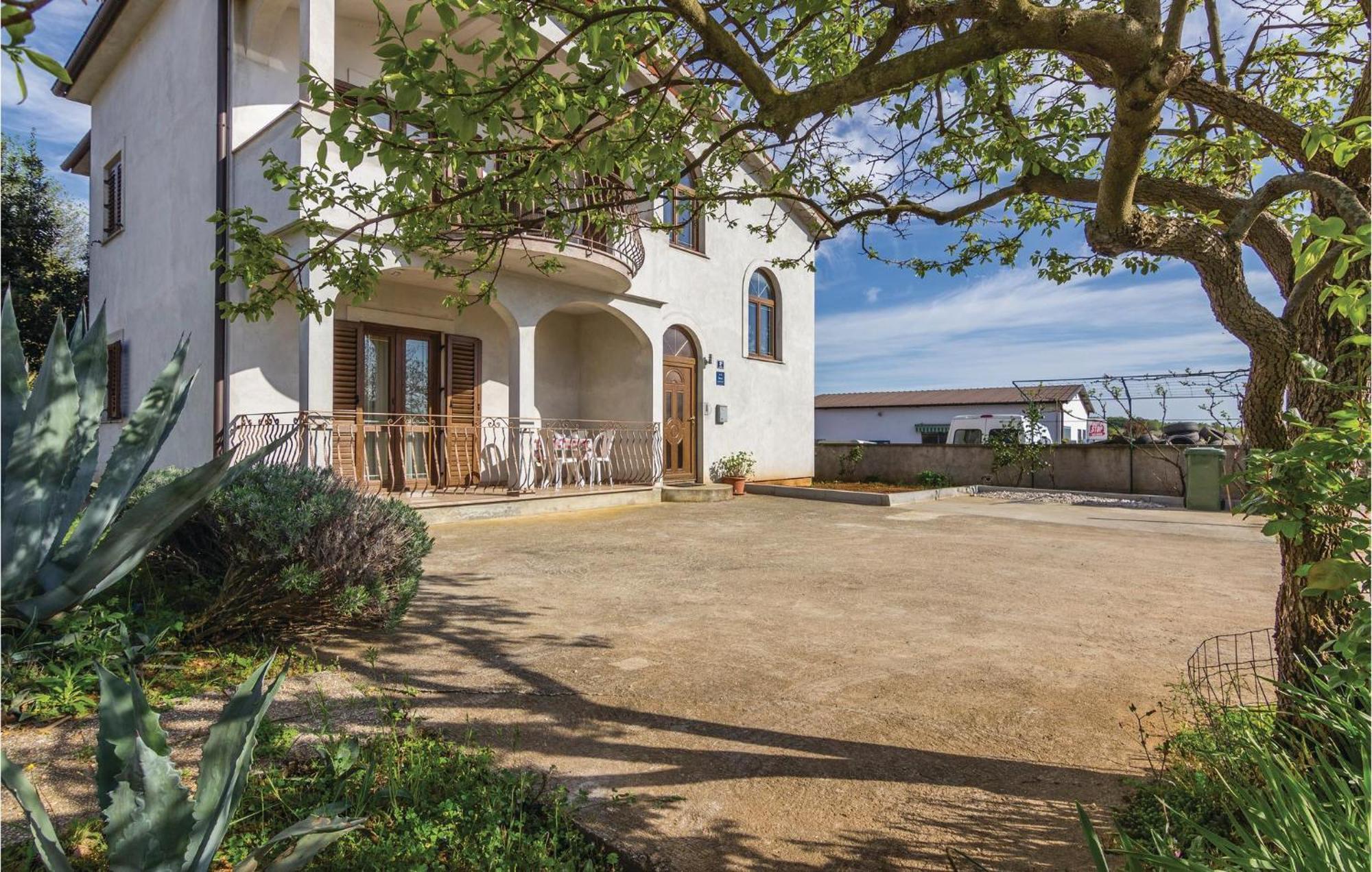 Cozy Apartment In Porec With Wifi Exterior foto